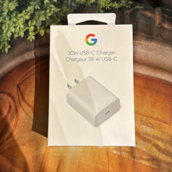 New 30W USB-C‎ Charger - Picture 1 of 5